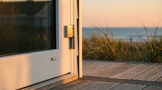Stainless Steel Hinges & Fiberglass: The Essential Combo for Beach Homes